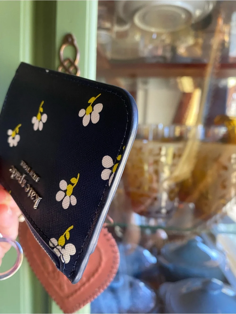 NWOT- Kate Spade ♠️ Daisy Toss Medium Card Holder
